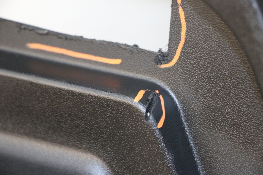 photo de FLOOR PANEL KYMCO XCITING 500 (2007 - 2010) - Surface and material condition