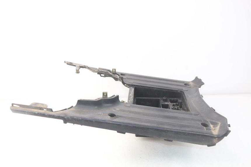 photo de FLOOR PANEL KYMCO LIKE 4T 50 (2009 - 2018) - Surface and material condition