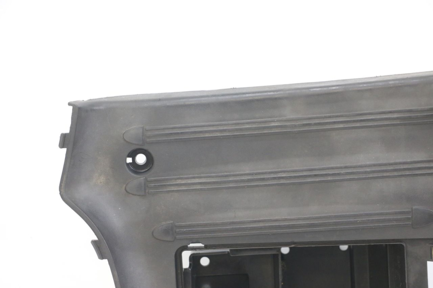 photo de FOOTREST KYMCO LIKE 125 (2009 - 2016) - High-resolution close-up