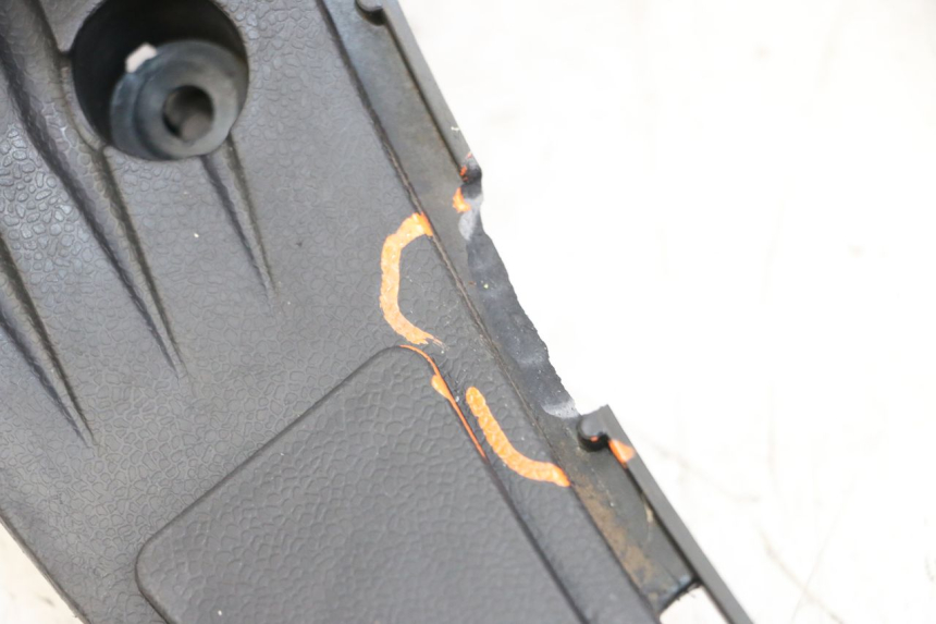 photo de FLOOR PANEL LONGJIA SHARPY 125 (2020 - 2024) - Component detail