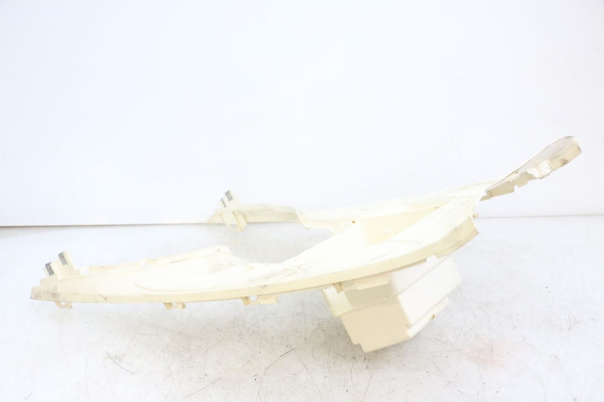 photo de FLOOR PANEL SYM MIO 50 (2011 - 2017) - Technical close-up