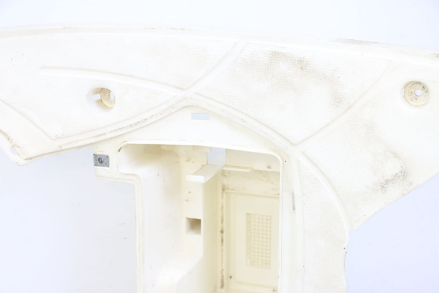 photo de FLOOR PANEL SYM MIO 50 (2011 - 2017) - Surface and material condition