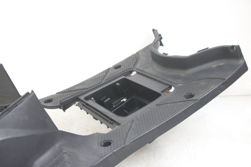 photo de FOOTREST SYM ORBIT 2 4T 50 (2018 - 2022) - Distinctive features