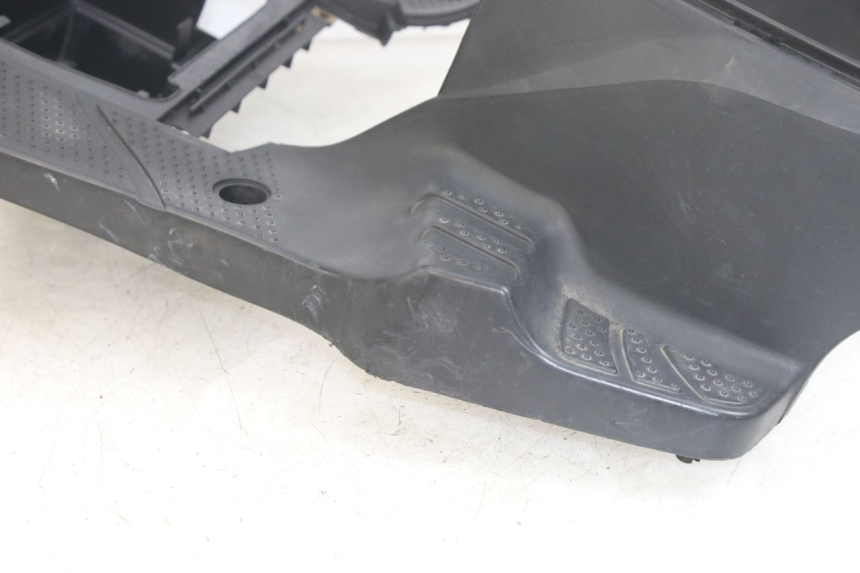 photo de FOOTREST SYM ORBIT 2 4T 50 (2018 - 2022) - Detailed visual inspection