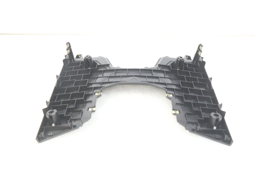 photo de FLOOR PANEL SYM ORBIT III 3 4T 50 (2021 - 2025) - Surface and material condition