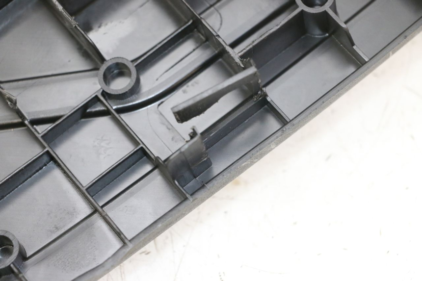 photo de FLOOR PANEL PEUGEOT BELVILLE 125 (2017 - 2021) - Zoom on usage condition