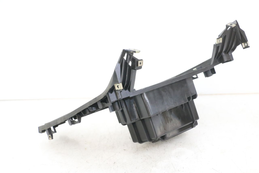 photo de FLOOR PANEL PEUGEOT BELVILLE 125 (2017 - 2021) - Surface and material condition