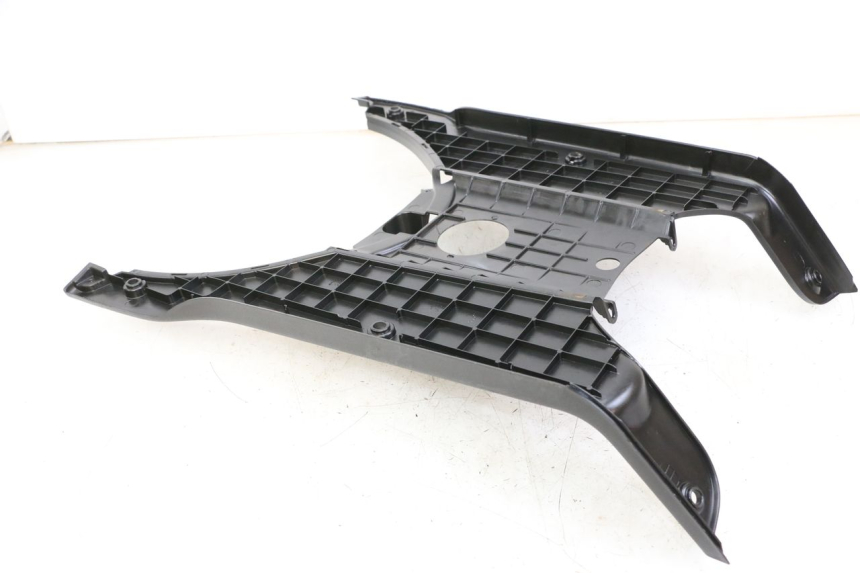 photo de FLOOR PANEL PIAGGIO NRG POWER PUREJET 50 (2018 - 2021) - Fixing points details