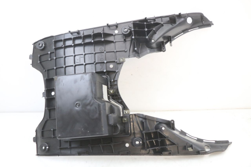 photo de FLOOR PANEL TNT MOTOR ROMA 10' 2T 50 (2011 - 2018) - Fixing points details