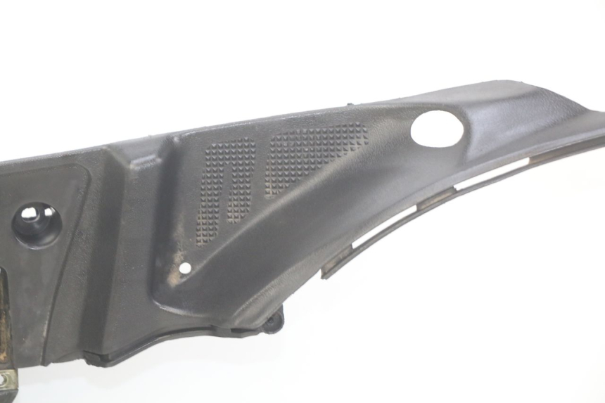 photo de FOOTREST TNT MOTOR ROMA 10' 4T 50 (2019 - 2022) - Fixing points details