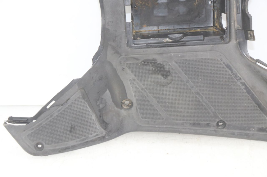 photo de FOOTREST KEEWAY RY6 2T 50 (2011 - 2019) - High-resolution close-up