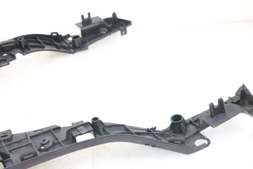 photo de FOOTREST DAELIM S3 125 (2010 - 2017) - Component detail