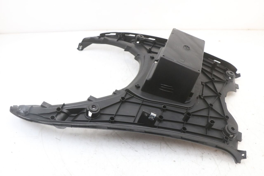 photo de FOOTREST JM MOTORS SANTANA 50 (2014 - 2023) - Fixing points details