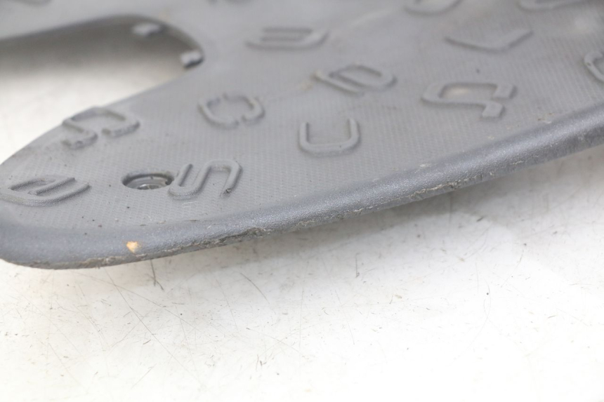 photo de FOOTREST APRILIA SCARABEO 100 (2003 - 2012) - Product overview