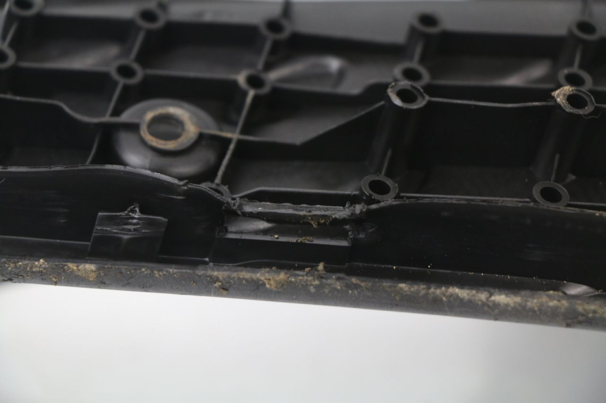 photo de FLOOR PANEL PEUGEOT SPEEDFIGHT 2 AC 50 (2000 - 2009) - Fixing points details