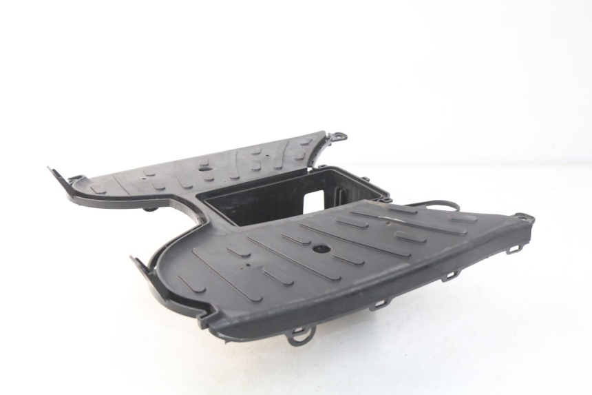 photo de FLOOR PANEL PEUGEOT STREETZONE 2T 50 (2014 - 2019) - Technical close-up