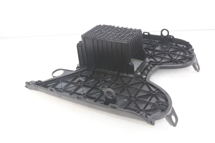 photo de FOOTREST PEUGEOT STREETZONE 4T 50 (2018 - 2023) - Zoom on usage condition