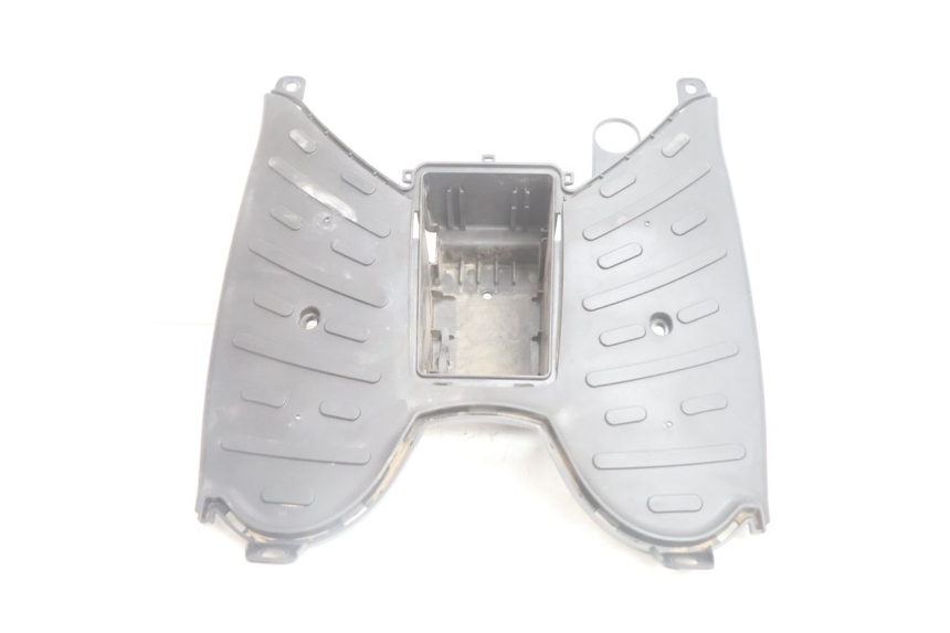 photo de FLOOR PANEL PEUGEOT STREETZONE NAKED 2T 50 (2014 - 2018) - Technical close-up