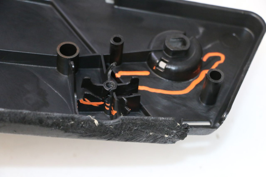 photo de FLOOR PANEL MBK STUNT NAKED 50 (2004 - 2018) - Zoom on usage condition