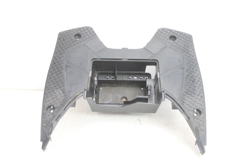 photo de FLOOR PANEL KYMCO SUPER 8 2T 50 (2007 - 2013) - Zoom on usage condition