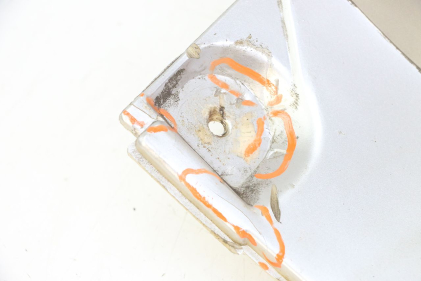 photo de FLOOR PANEL PIAGGIO SUPER LX 125 (2000 - 2003) - Additional view of the item