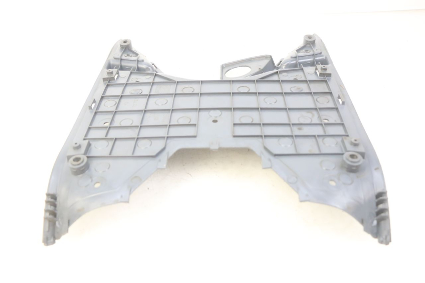 photo de FOOTREST PEUGEOT SV 125 (1991 - 1994) - Surface and material condition