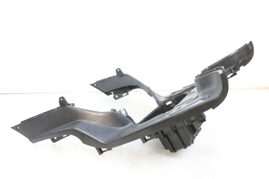 photo de FLOOR PANEL PEUGEOT TWEET PRO EFI 4T 50 (2021 - 2022) - Surface and material condition