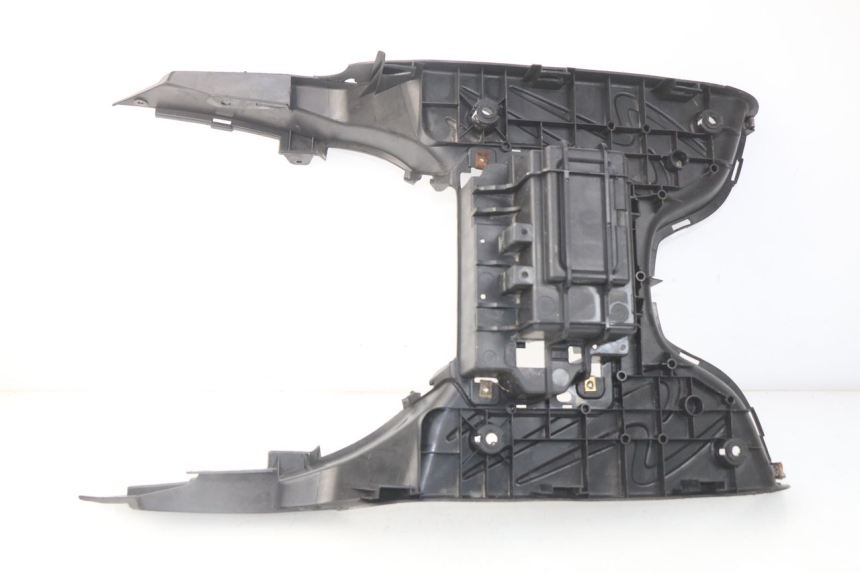 photo de FLOOR PANEL PEUGEOT TWEET 125 (2010 - 2017) - Zoom on usage condition