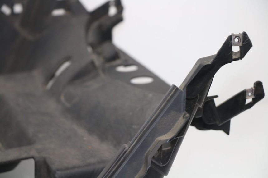 photo de FLOOR PANEL RENAULT TWIZY 45 (2012 - 2019) - Technical close-up