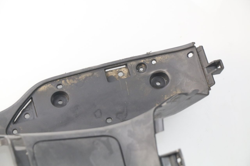 photo de FLOOR PANEL SUZUKI UC EPICURO 125 (1999 - 2003) - Distinctive features