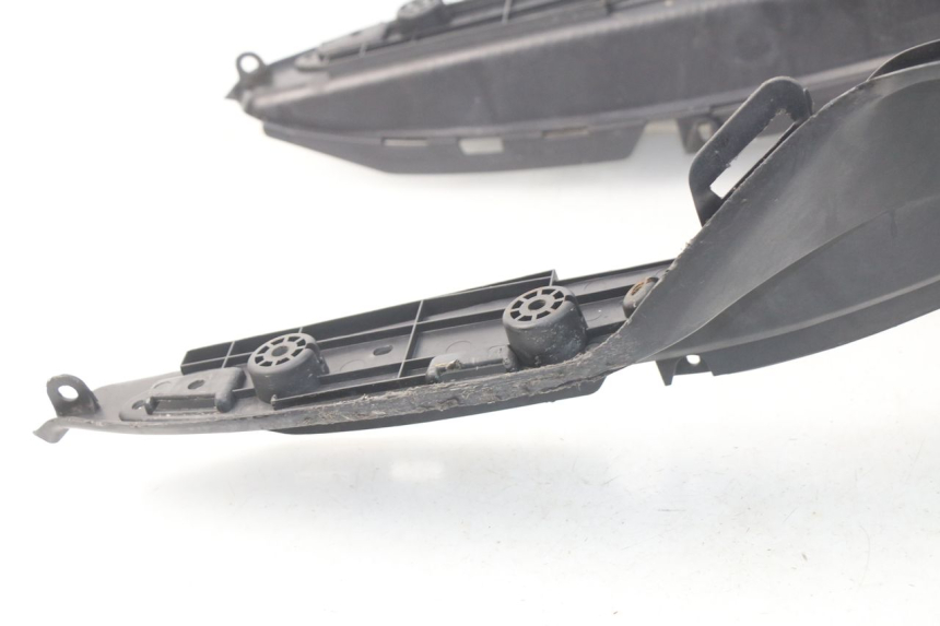 photo de FLOOR PANEL SUZUKI UC EPICURO 125 (1999 - 2003) - Technical close-up