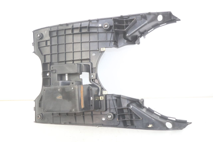 photo de FOOTREST PEUGEOT V-CLIC VCLIC 50 (2007 - 2013) - Fixing points details