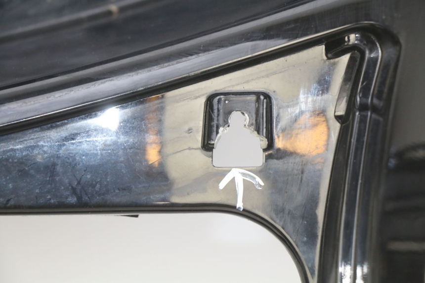 photo de FLOOR PANEL PIAGGIO VESPA GTS SUPER IE 125 (2009 - 2016) - Component zoom