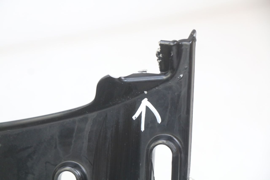 photo de FLOOR PANEL PIAGGIO VESPA GTS SUPER IE 125 (2009 - 2016) - Surface and material condition