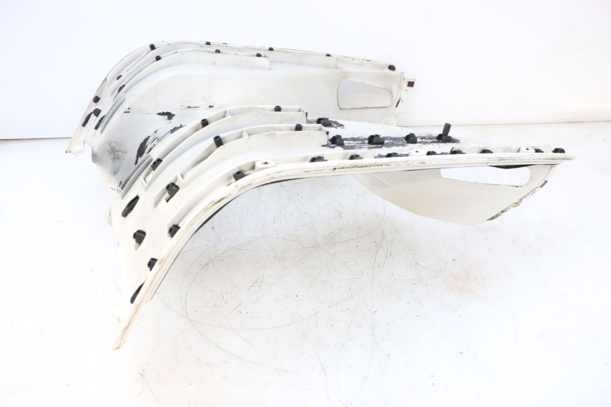 photo de FLOOR PANEL PIAGGIO VESPA GTS SUPER IE 125 (2009 - 2016) - Component detail