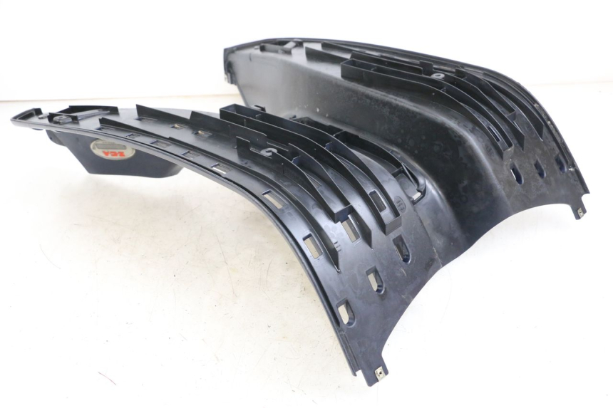 photo de FLOOR PANEL PIAGGIO VESPA LX 125 (2005 - 2010) - Component detail