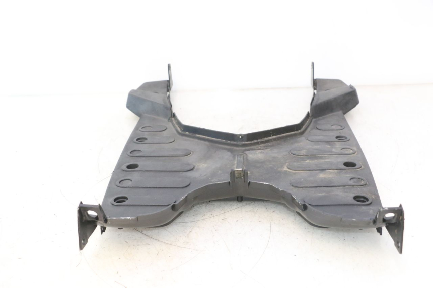 photo de FOOTREST PEUGEOT VIVACITY NEW 2T 50 (2008 - 2017) - Component zoom