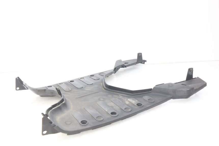 photo de FOOTREST PEUGEOT VIVACITY NEW 4T 50 (2008 - 2017) - Fixing points details