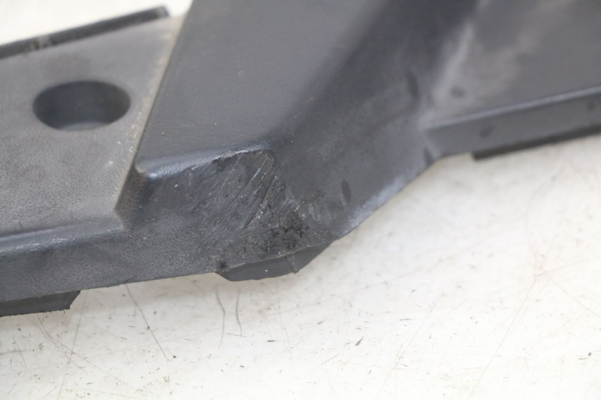 photo de FOOTREST PEUGEOT VIVACITY NEW 4T 50 (2008 - 2017) - Surface and material condition