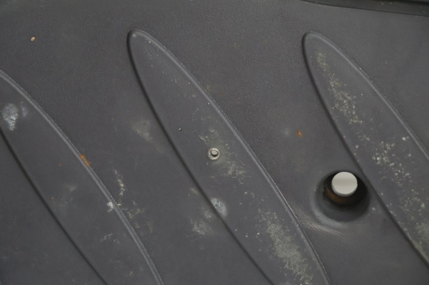 photo de FOOTREST PEUGEOT VIVACITY 50 (2004 - 2009) - Fixing points details