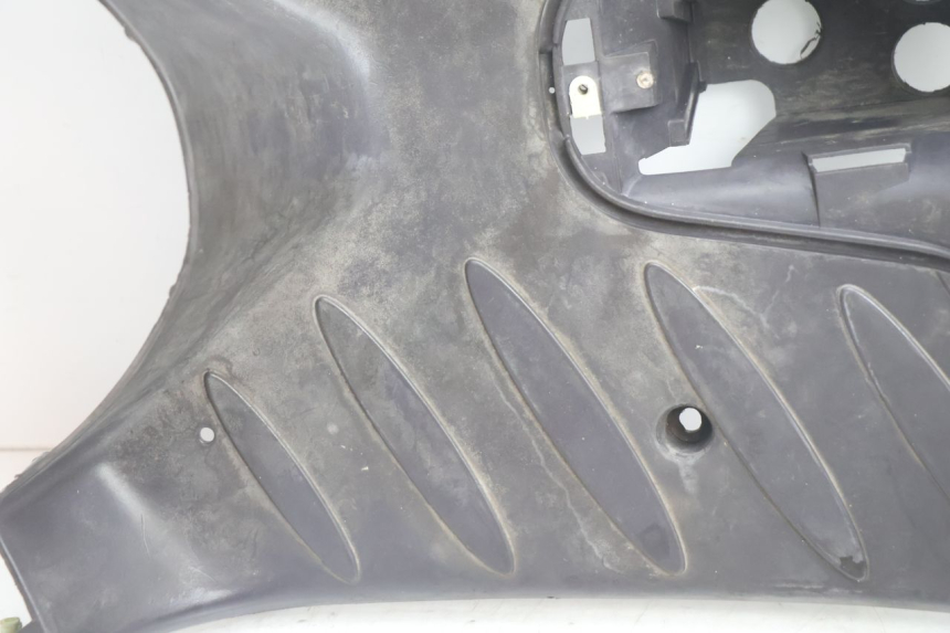 photo de FLOOR PANEL PEUGEOT VIVACITY 100 (1999 - 2008) - Zoom on usage condition