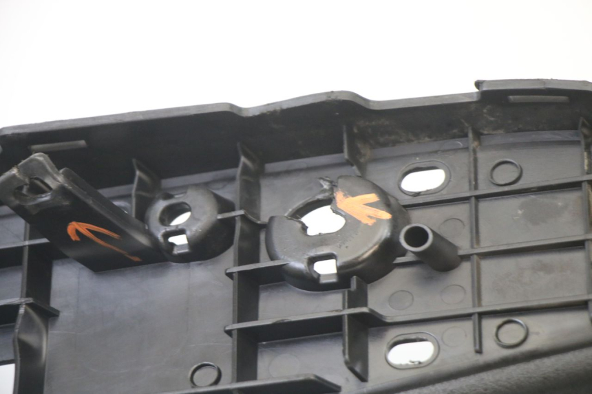 photo de FOOTREST YAMAHA X-MAX XMAX 125 (2010 - 2013) - Markings and original references