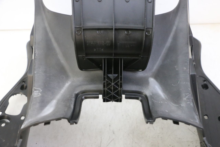 photo de FOOTREST YAMAHA X-MAX XMAX 125 (2010 - 2013) - Component detail