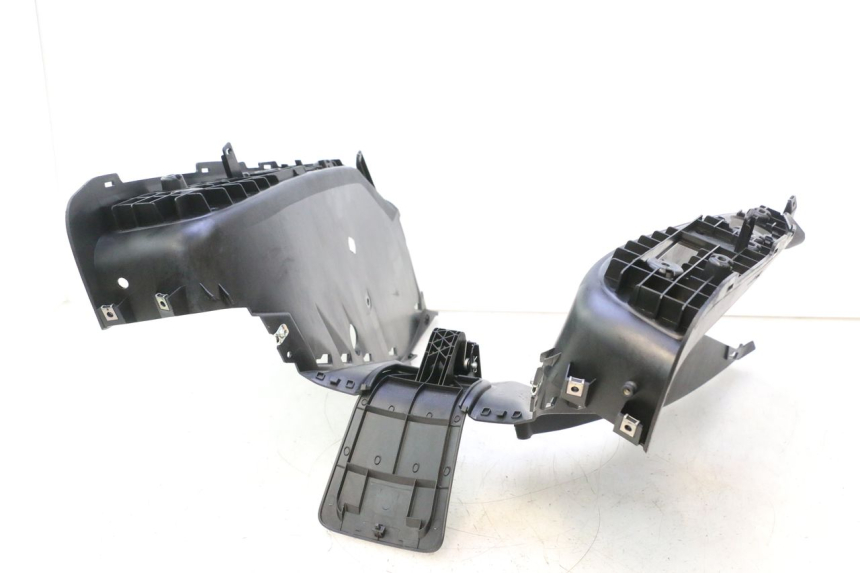 photo de FOOTREST YAMAHA X-MAX XMAX 125 (2010 - 2013) - Distinctive features