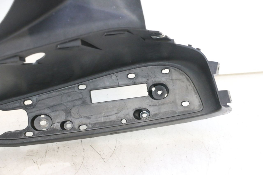 photo de FOOTREST YAMAHA X-MAX XMAX 125 (2010 - 2013) - Zoom on usage condition