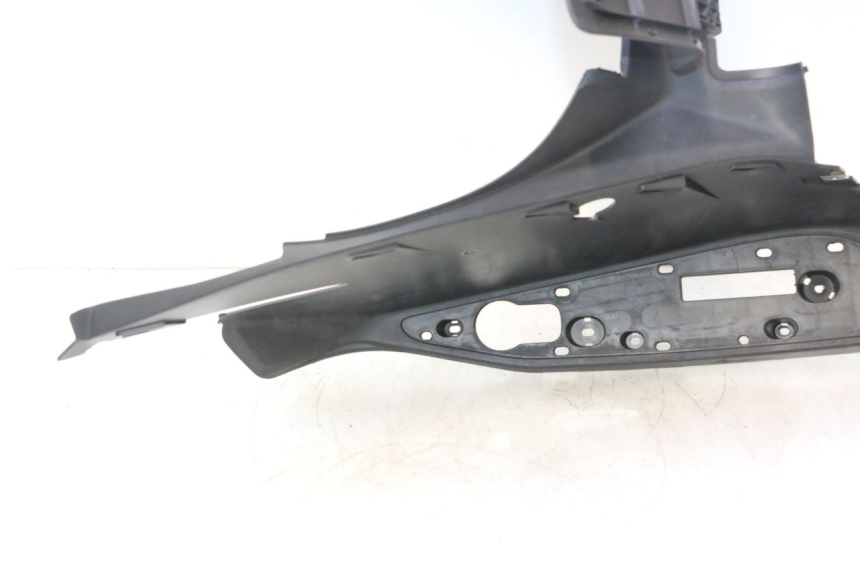 photo de FOOTREST YAMAHA X-MAX XMAX 125 (2010 - 2013) - Alternative perspective