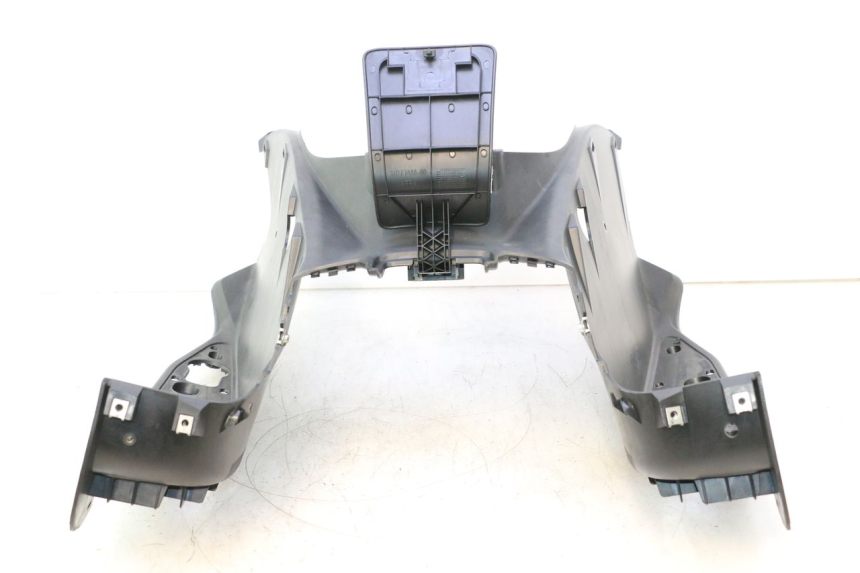 photo de FOOTREST YAMAHA X-MAX XMAX 125 (2010 - 2013) - Surface and material condition