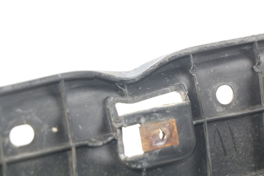 photo de FOOTREST TGB X-MOTION XMOTION 125 (2008 - 2014) - Surface and material condition