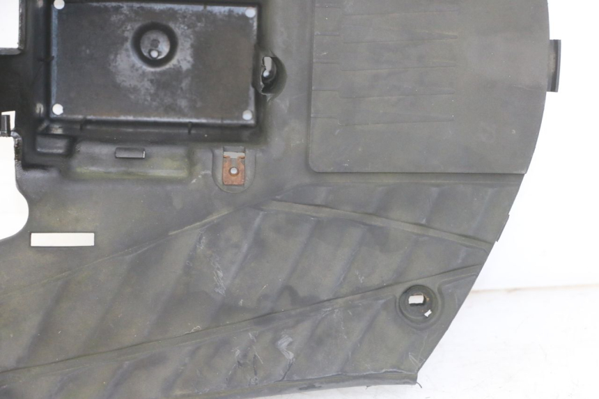 photo de FLOOR PANEL YAMAHA BW'S NG NEXT GENERATION 50 (1996 - 2003) - High-resolution close-up