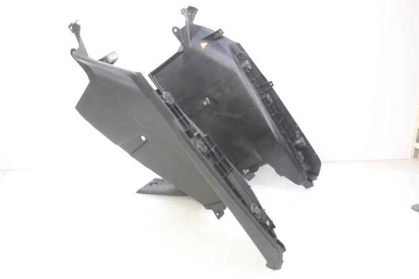 photo de FOOTREST YAMASAKI YM T 125 (2015 - 2020) - Component detail